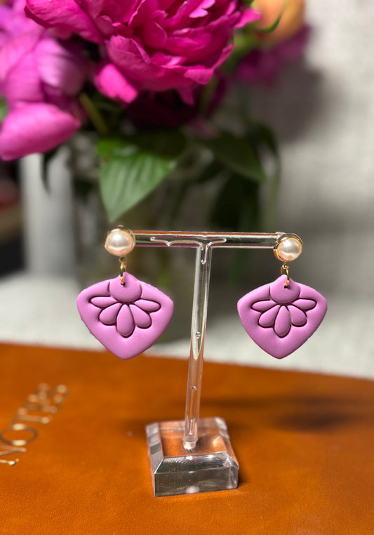 Julia earring in peony pink
